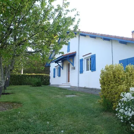 D'hotes Au Sargaillon Oda ve Kahvaltı Pouillon