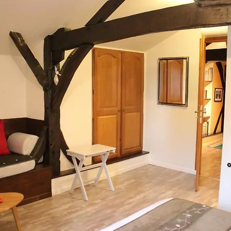 D'hotes Au Sargaillon לינה וארוחת בוקר