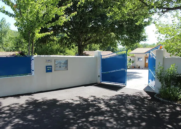 D'hotes Au Sargaillon فندق مبيت وإفطار