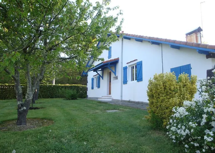 D'hotes Au Sargaillon فندق مبيت وإفطار Pouillon